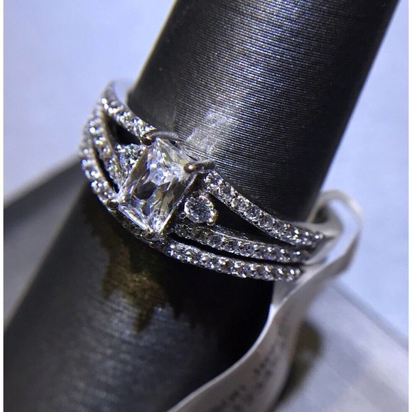 Wedding Set White Multi Stone Sz8.75 Silver 925 NWT (All Stones Simulated) - Picture 6 of 7